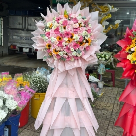 Hoa khai trương Trị An