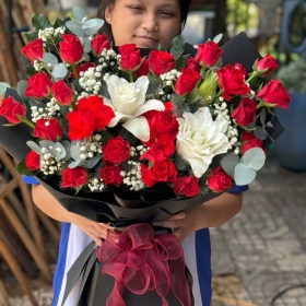 Hoa hồng bó lớn chúc mừng