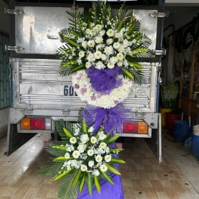 Đặt hoa tang Hiếu Liêm Vĩnh Cửu