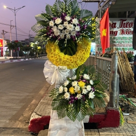 Hoa chia buồn mẫu 022