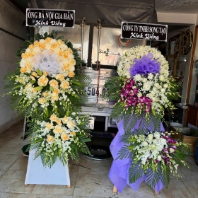 Hoa chia buồn mẫu 051