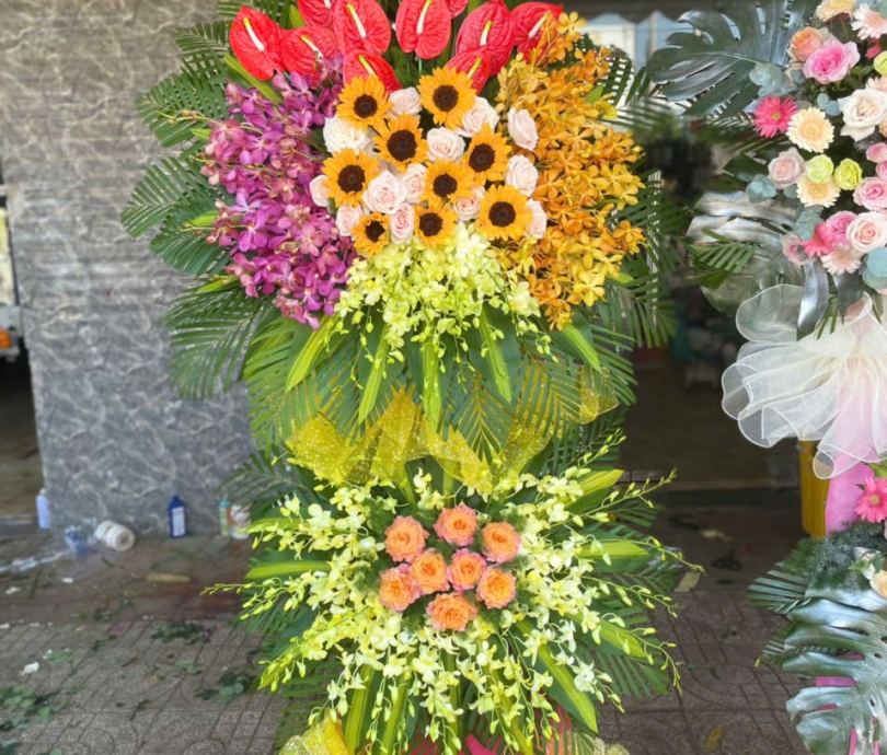 Chúc Mừng Khai Trương – Giỏ Hoa Tươi Thắm Cho Ngày Mới