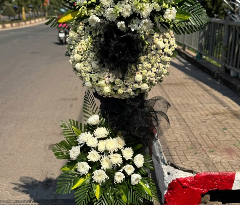 Hoa chia buồn mẫu 052