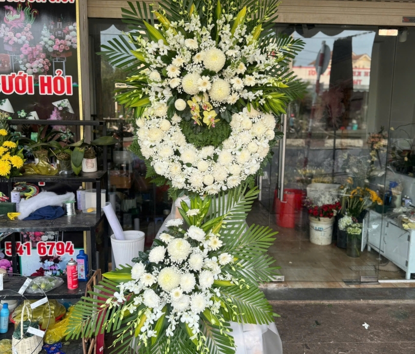 Hoa chia buồn mẫu 056