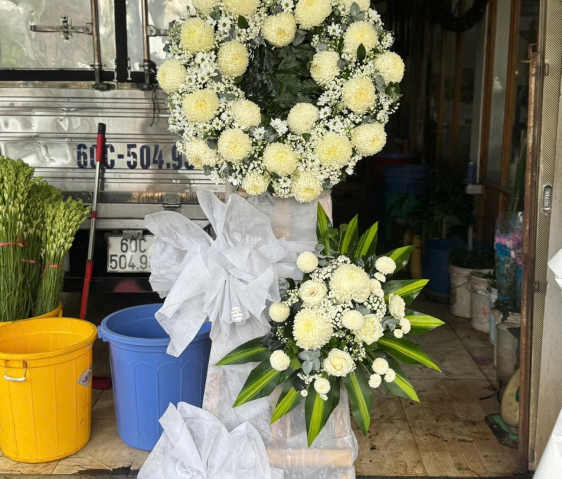 Hoa viếng tang Vĩnh Cửu