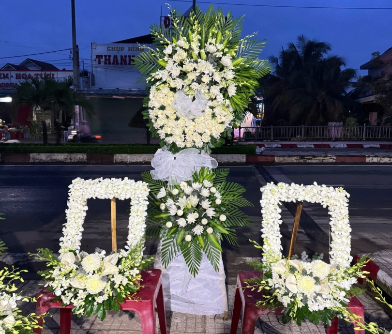 Hoa chia buồn mẫu 054